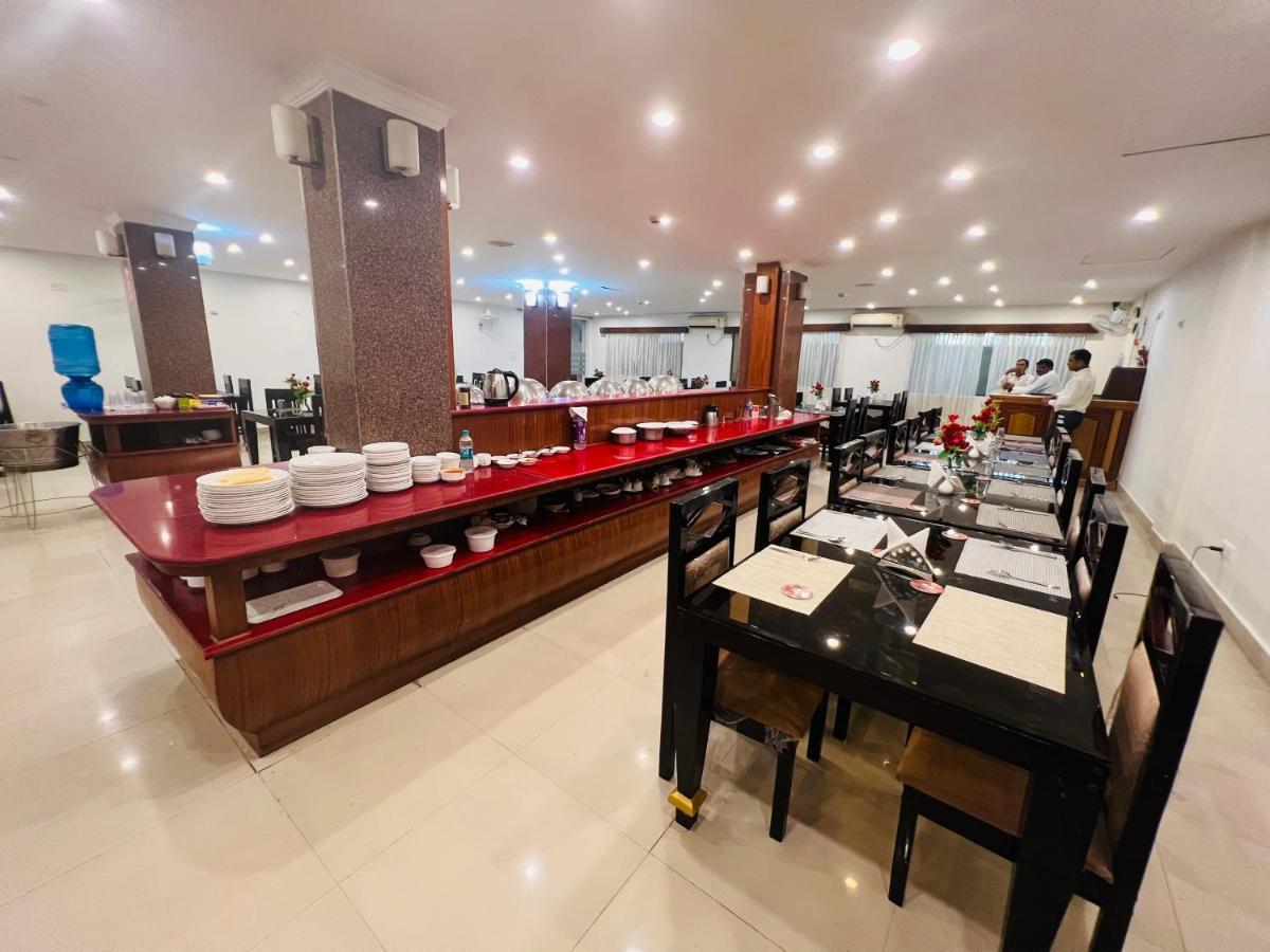 Bodhgaya Regency Hotel Buitenkant foto