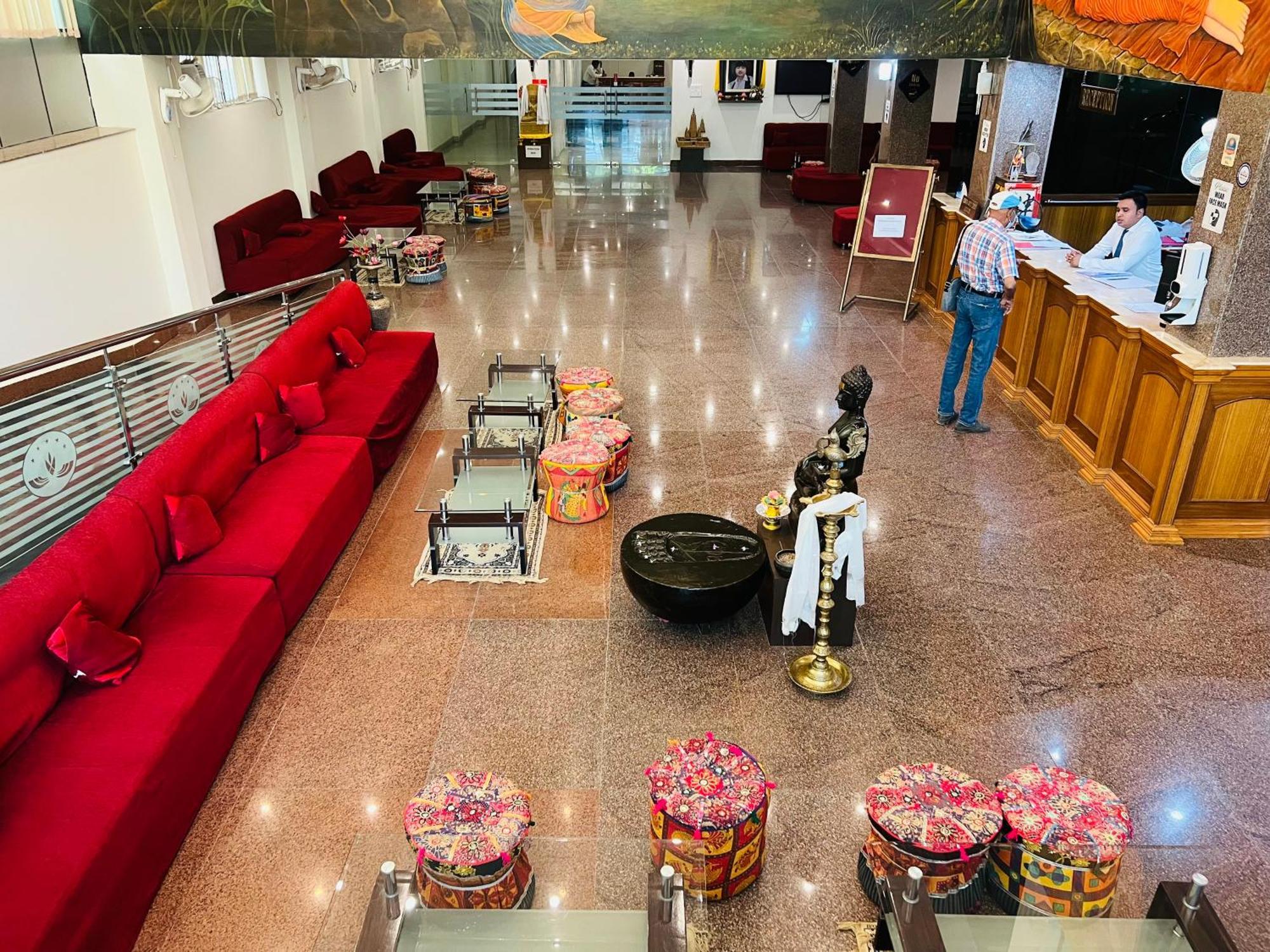 Bodhgaya Regency Hotel Buitenkant foto