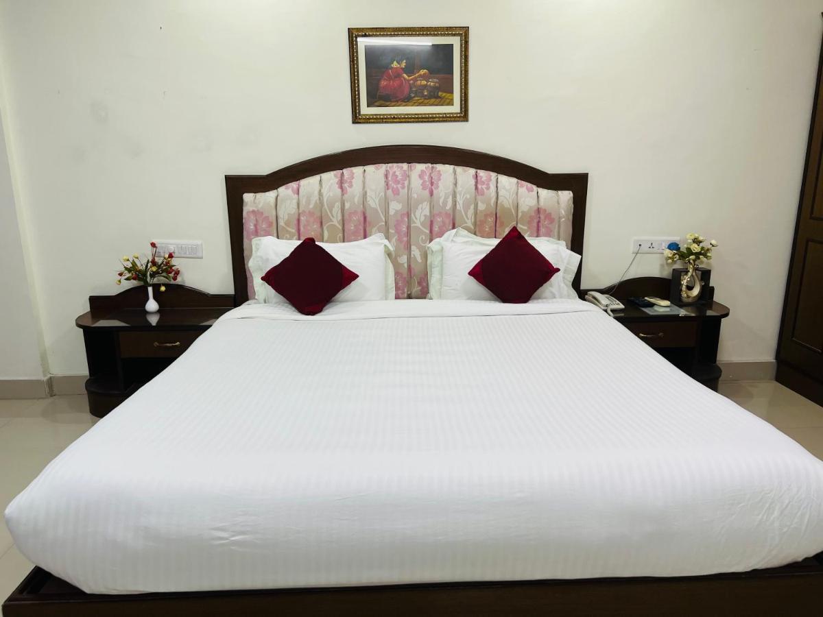 Bodhgaya Regency Hotel Buitenkant foto