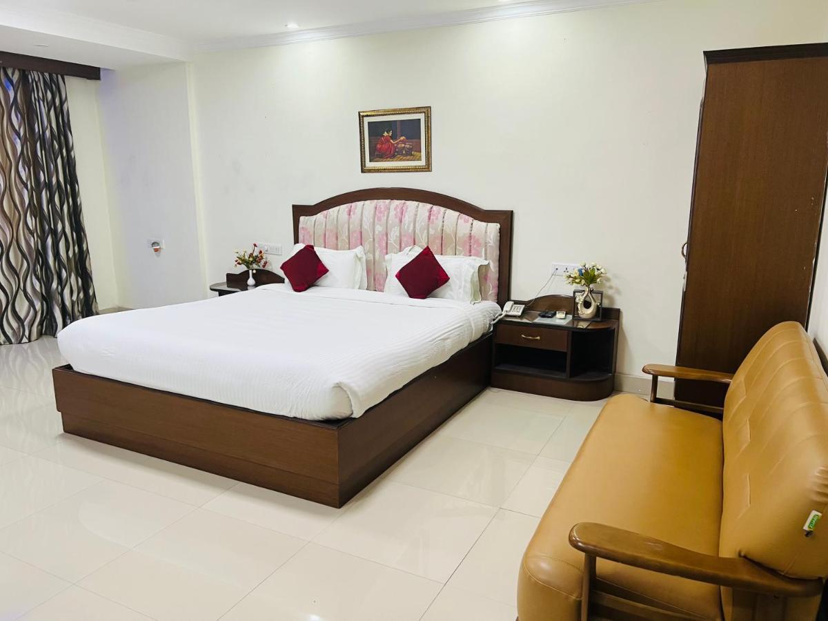 Bodhgaya Regency Hotel Buitenkant foto