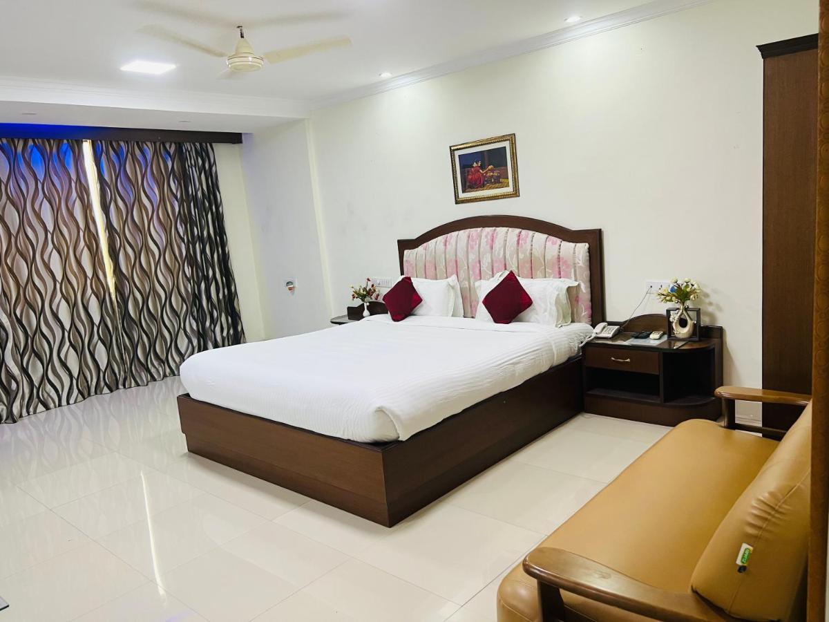 Bodhgaya Regency Hotel Buitenkant foto