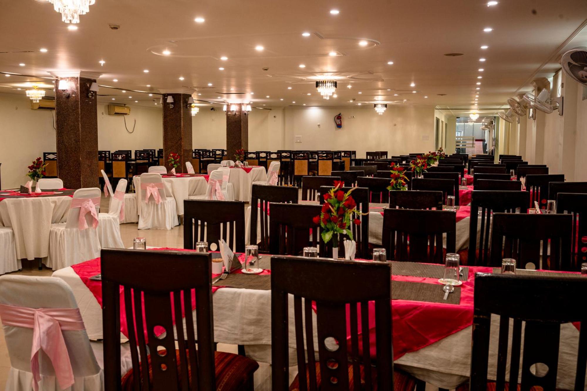 Bodhgaya Regency Hotel Buitenkant foto