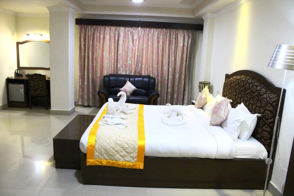 Bodhgaya Regency Hotel Buitenkant foto