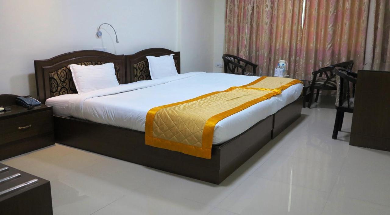 Bodhgaya Regency Hotel Buitenkant foto