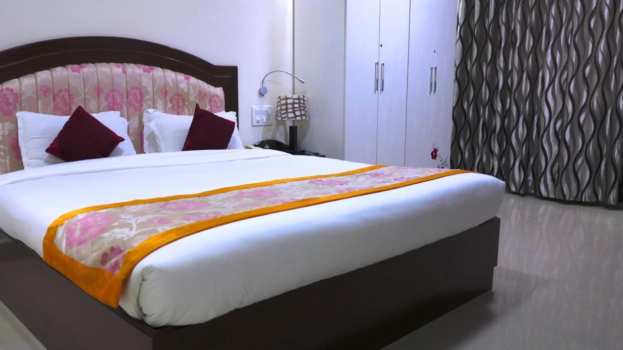 Bodhgaya Regency Hotel Buitenkant foto